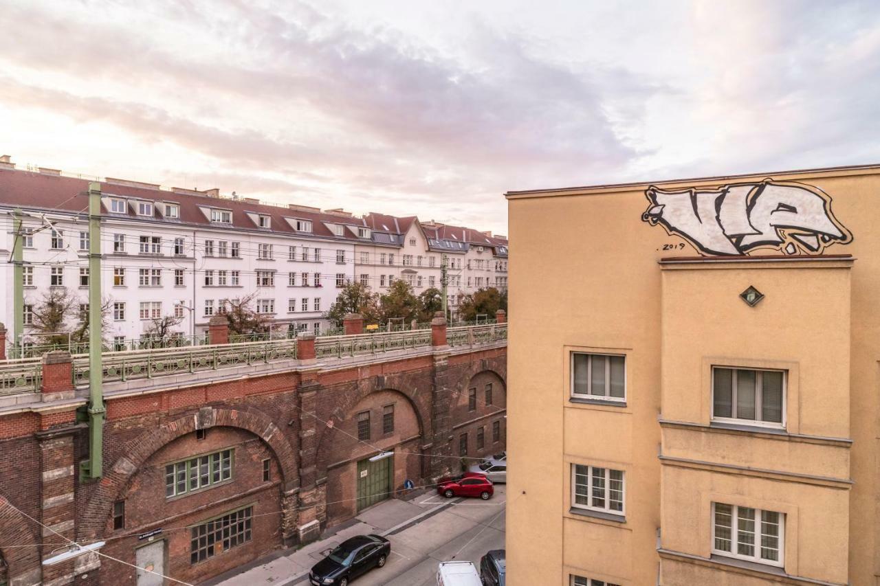 Spittelau Spacious Bright Contactless Selfcheckin Central Metro Train Station Viena Exterior foto